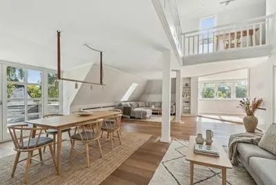4 bedroom Apartment for sale in Hamburg Bahrenfeld